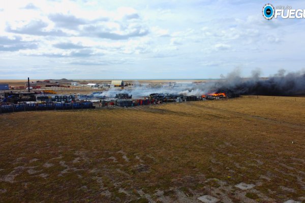 INCENDIO EN LA EMPRESA G.L.R. SERVICIOS AMBIENTALES INTEGRALES S.R.L. DEDICADA AL TRATAMIENTO DE RESIDUOS PELIGROSOS.