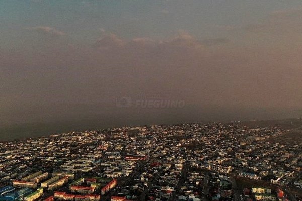 El fuego del incendio de la Reserva Corazón de la Isla llegó a Río Grande