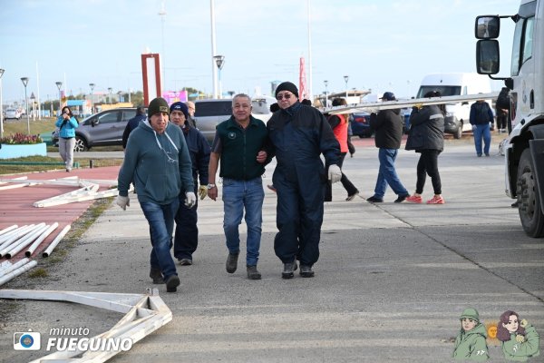 Armado de la Carpa de la Dignidad