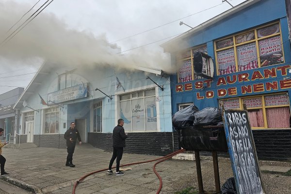 Incendio Club O´Higgins y restaurant Lo de Nene