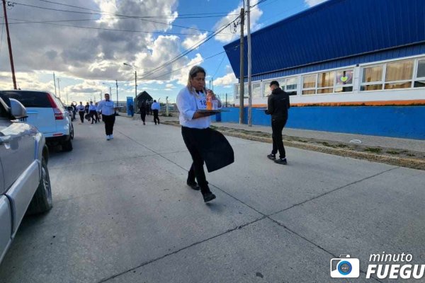 II Carrera de Mozos en Río Grande