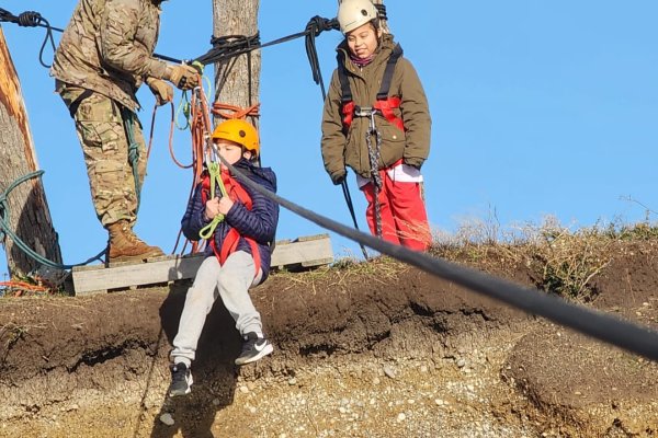 El BIM 5 realizó travesías para chicos que visitaban la Carpa de la Dignidad