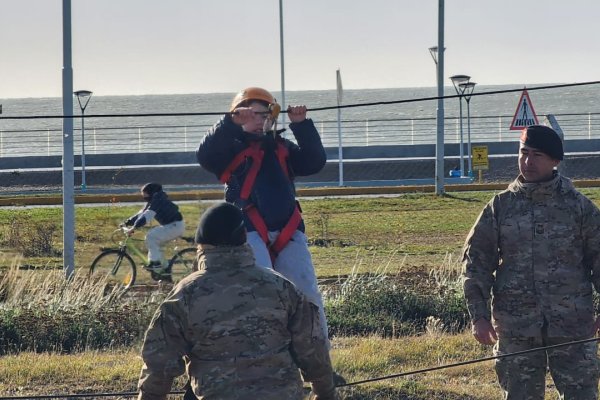 El BIM 5 realizó travesías para chicos que visitaban la Carpa de la Dignidad