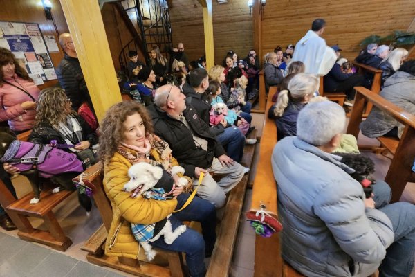 Bendición de mascotas en la Parroquia Sagrada Familia