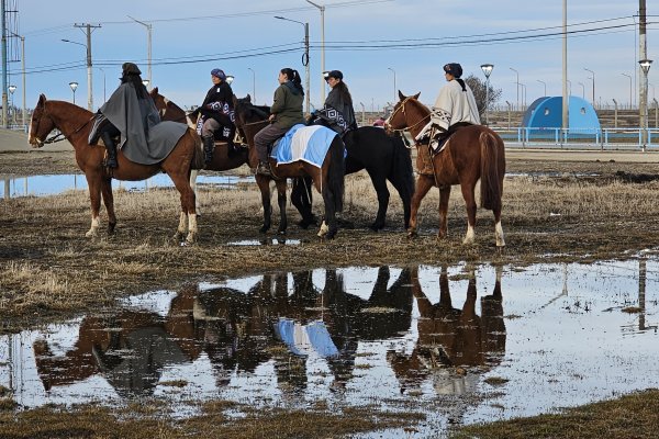 Residentes Jujeños realizaron quama simbólica de casas