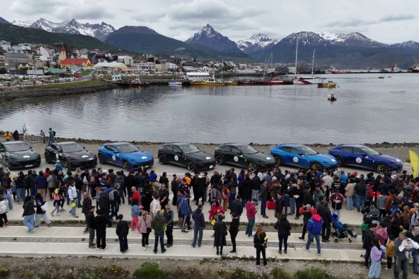 Ferrari Cavalcade Patagonia 2025 en Ushuaia