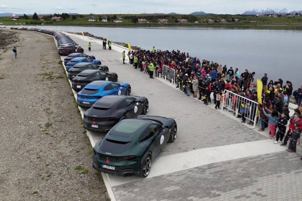 Ferrari Cavalcade Patagonia 2025 en Ushuaia