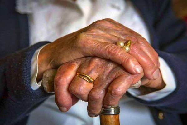 Una mujer de 76 años reclamaría haber trabajado décadas sin reconocimiento laboral en una inmobiliaria de Río Grande