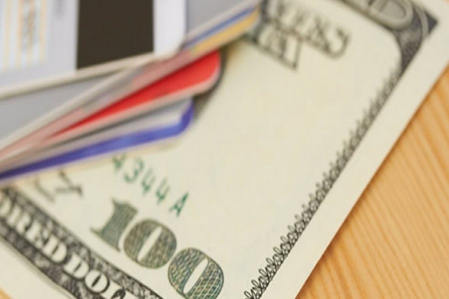 Dólar tarjeta cómo usar los plásticos en el exterior y