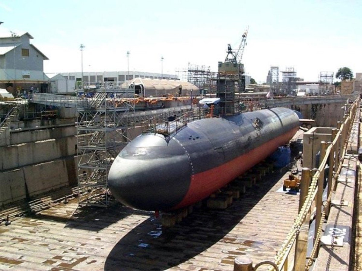 </p>
<p>
Tiene doce lanzadores de misiles BGM-109 Tomahawk y cuatro tubos de torpedos de 21 pulgadas y torpedos MK-48. Foto: navsource