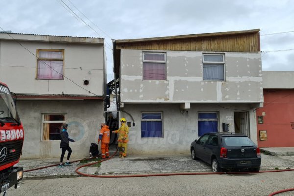 Incendio en un departamento de calle 12 de octubre al 500.