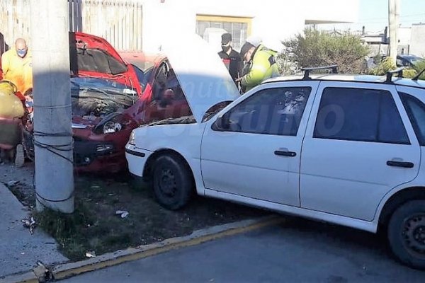 Violento choque en Posadas y Perú