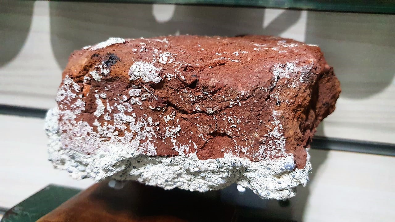 Ladrillo de la demolición del Cine Roca
