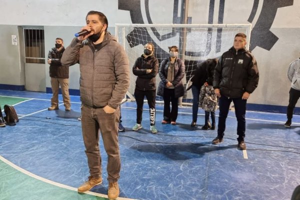 Angel Gordillo se reunió con los trabajadores y anunció que se va a lanzar a la política