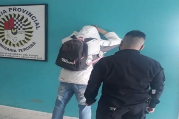 Detuvieron al joven que era buscado por el robo de una notebook en el consultorio
