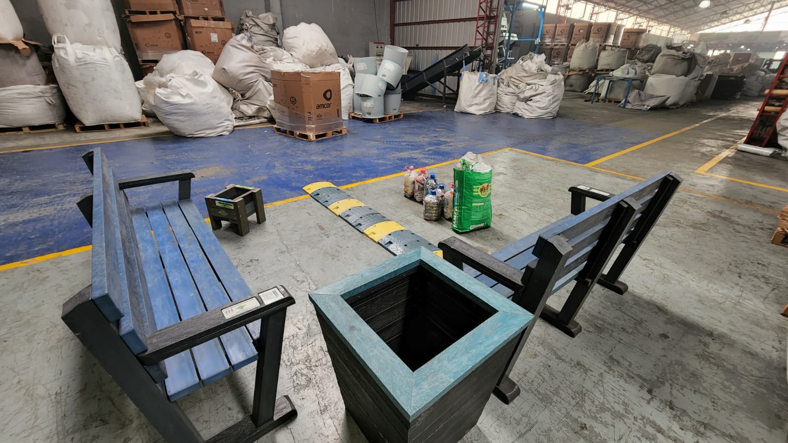 Estos son los objetos que la recicladora Mak Plast realiza.