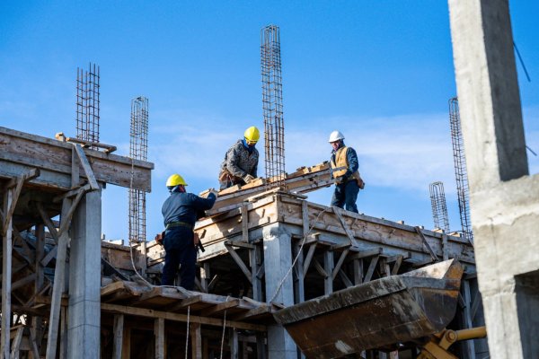 El IPVyH avanza en la construcción de 204 viviendas en Río Grande