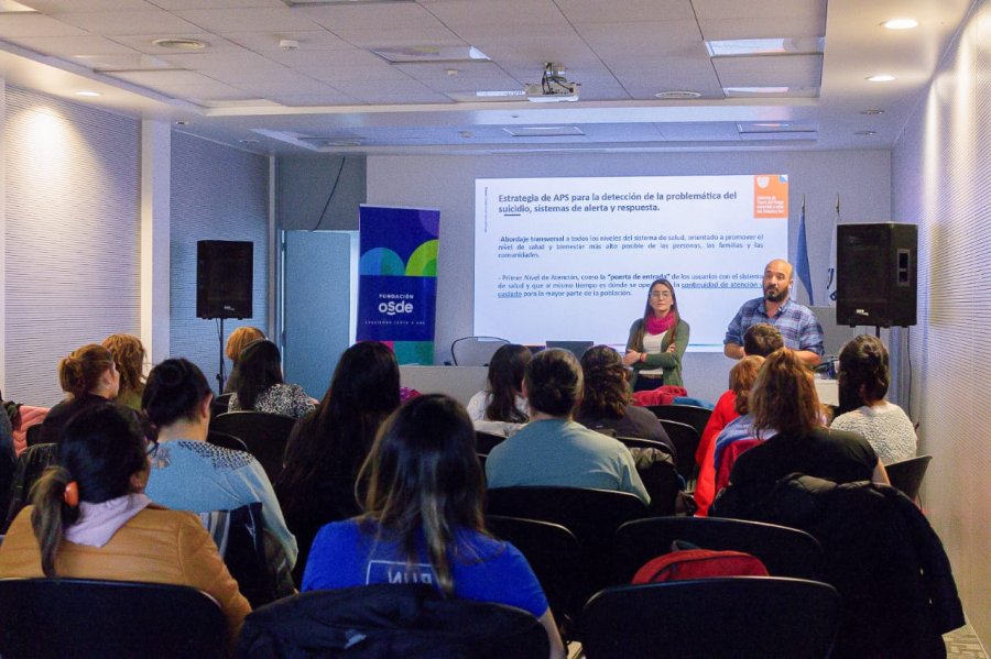 Enfermeros de atención primaria de la salud - zona sur - recibieron capacitación en prevención del suicidio