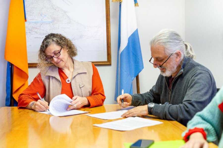 El Gobierno firmó un convenio con la UNTDF para promover las capacidades de la matriz productiva de la provinicia