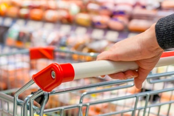 Nueve de cada diez argentinos tienen algún tipo de dificultad económica: qué gastos priorizan y cuáles postergan