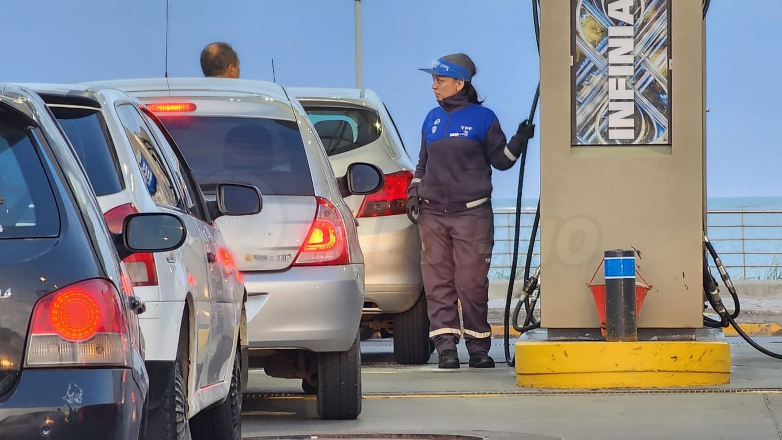 Proponen que los combustibles cuesten un 22% menos en Tierra del Fuego · Examedia