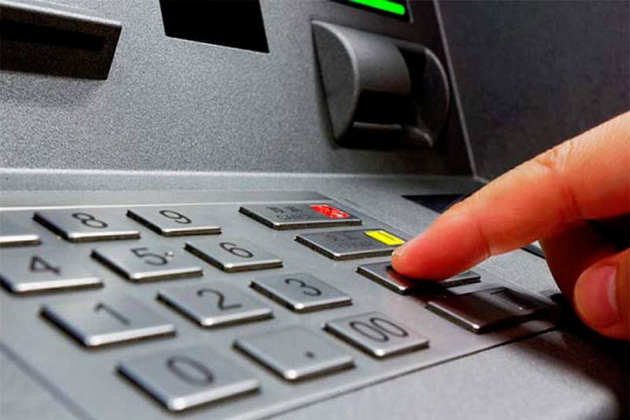 Cayó un 33% el uso de los cajeros automáticos en la Argentina
