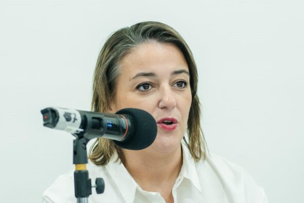 Rossi presentó su renuncia y el Concejo la aceptó por unanimidad en sesión especial