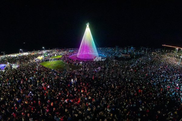 Río Grande realizará el encendido del árbol de Navidad sin artistas nacionales por razones presupuestarias