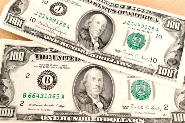 El Banco Central autorizó el pago de salarios en dólares mediante cuentas sueldo