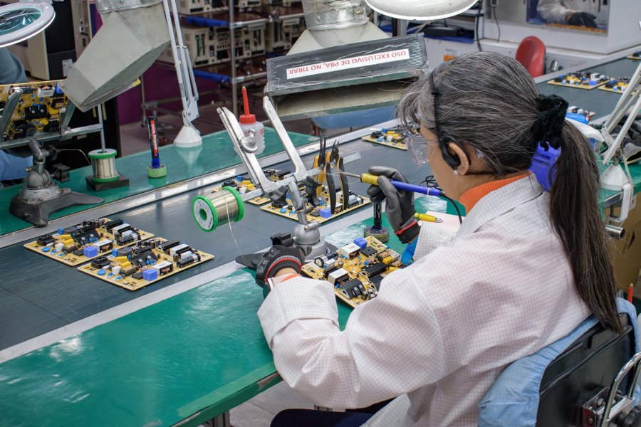 Crecimiento industrial y récord automotor en una economía fueguina con desequilibrios