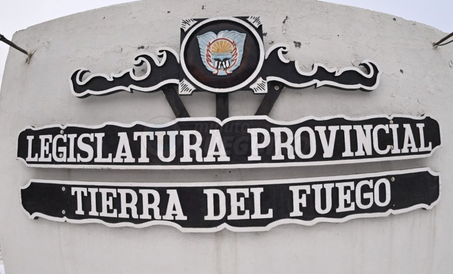 Presentan alternativa al proyecto del SUTEF: sin carga fiscal extra