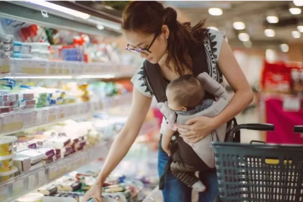 Criar a un hijo costó hasta $586.627 mensuales, según el INDEC