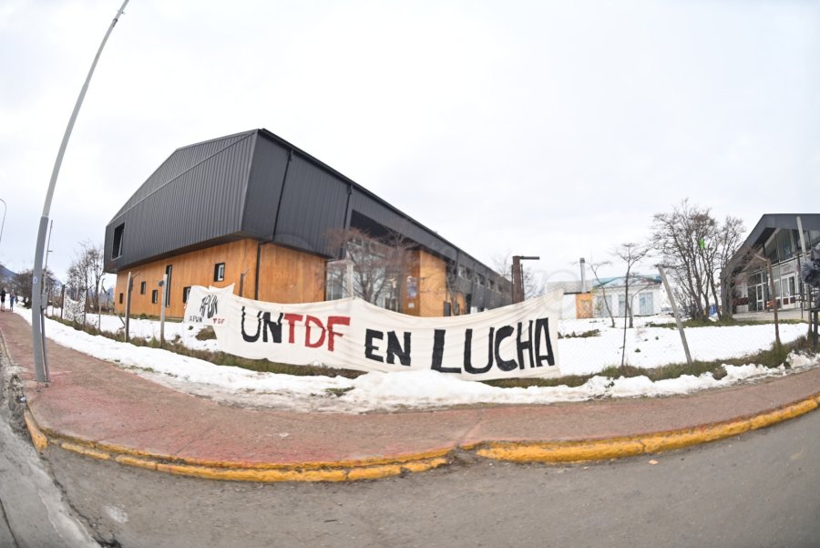 La UNTDF podría ver afectadas sus actividades académicas por falta de presupuesto