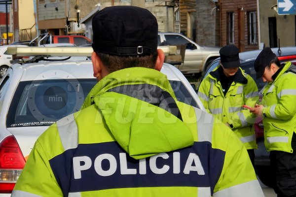 Aumento del 3% para policías y penitenciarios 