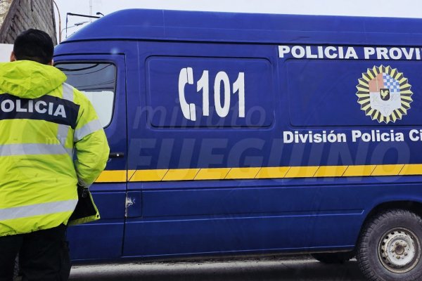 Golpe planificado: roban caja fuerte con dólares, euros y un arma