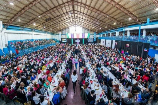 Bingo de las Maternidades: entradas agotadas y tarde de festejo en el Don Bosco