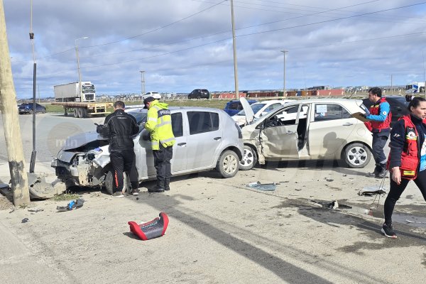 Choque en el Parque Industrial dejó dos heridos