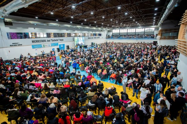 Miles de madres participaron del Bingo del Día de la Madre en Ushuaia