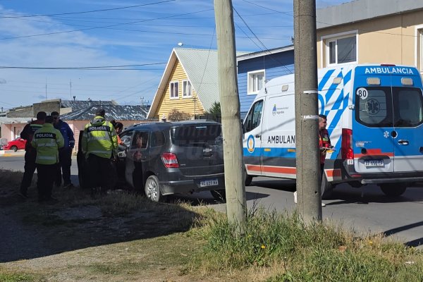Choque en Belgrano y Gobernador Paz: dos mujeres fueron trasladadas al hospital