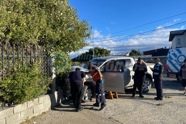Choque en Cabo de Hornos y Santa Rosa: dos conductoras trasladadas al hospital