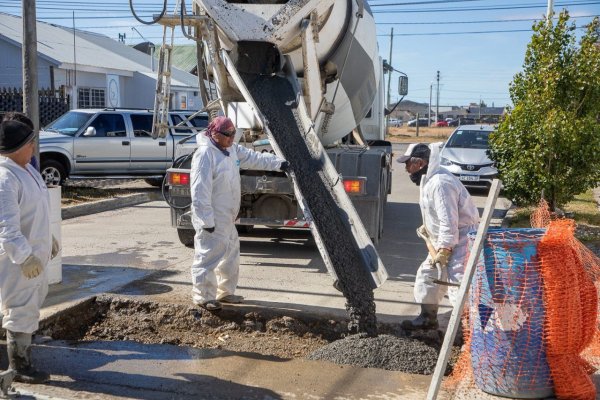 El Municipio refuerza calles clave con un amplio operativo de hormigonado