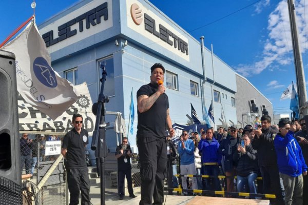 Unidad sindical en Río Grande: gremios y vecinos respaldaron a los trabajadores de Aires del Sur