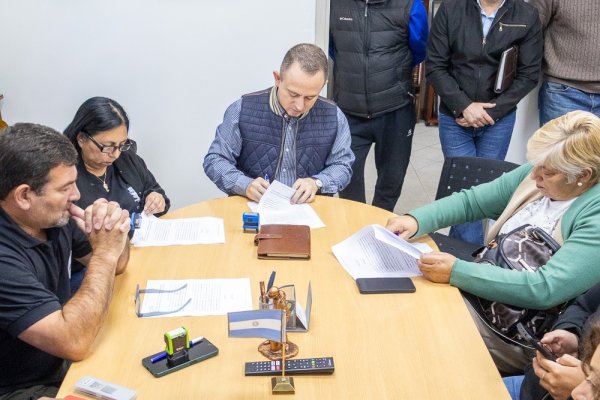 El Municipio acordó un aumento del 4,5% al básico y fijó el piso salarial en $1.100.000