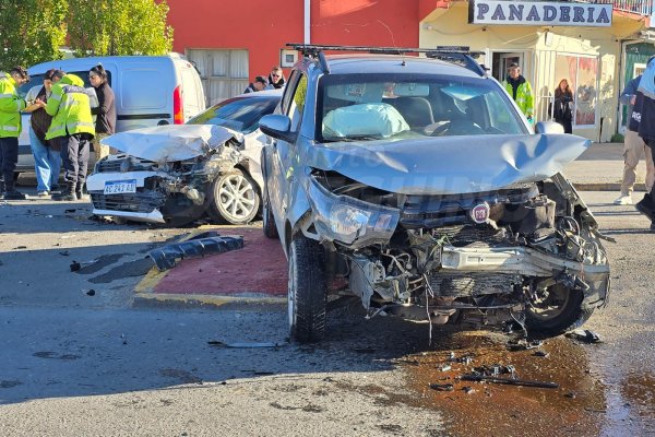 Choque múltiple: cuatro vehículos involucrados y un hombre trasladado al hospital