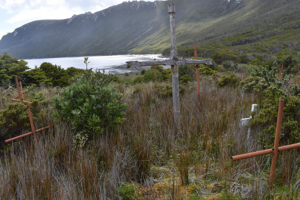 Entre presidios, naufragios y Piedra Buena: la travesía arqueológica en Isla de los Estados