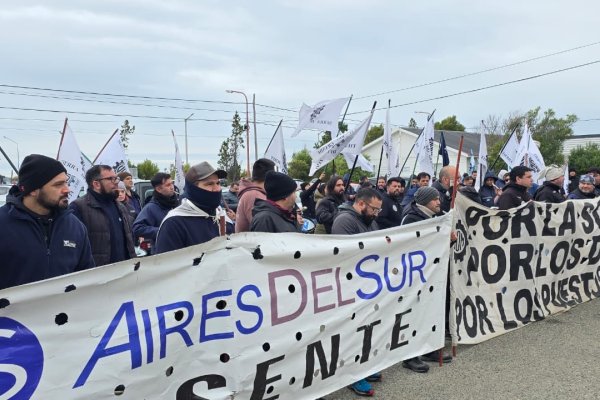 Trabajadores de Aires del Sur ratifican su rechazo a la quiebra y esperan a la empresa en la próxima audiencia