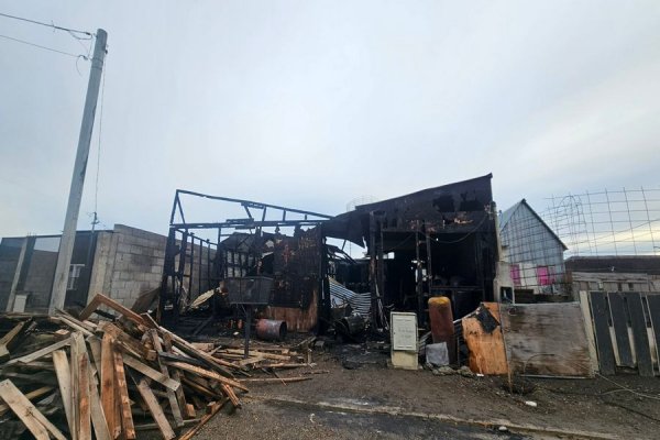 &ldquo;Se necesita de todo, no quedó nada&rdquo;: el pedido de una familia tras el incendio