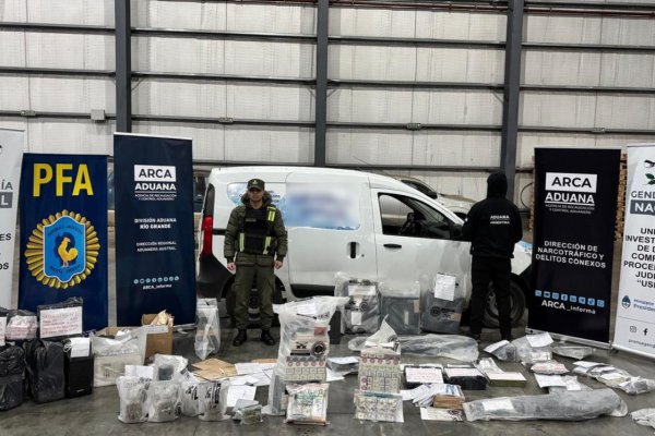 Allanamientos por contrabando: secuestran dinero, drogas, armas y cinco personas quedaron vinculadas