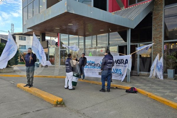 UTHGRA se manifestó frente al Hotel Atlántida por salarios adeudados: &ldquo;Algunos compañeros no pueden ni pagar el alquiler&rdquo;