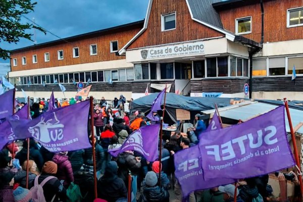 SUTEF fue convocado a una nueva mesa paritaria en la 12ª jornada del paro docente